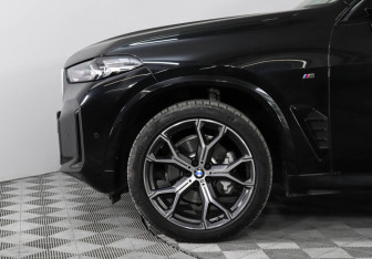 Новый BMW X5 2025 (8 фото)