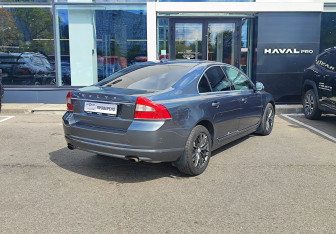 Подержанный автомобиль Volvo S80 2011 года (5 фото)