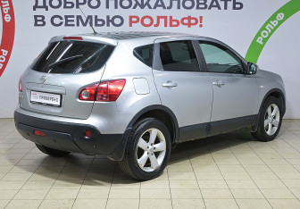 Подержанный автомобиль Nissan Qashqai 2007 года (4 фото)