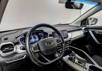 Подержанный автомобиль Geely Coolray 2022 года (17 фото)
