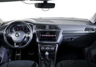 Подержанный автомобиль Volkswagen Tiguan 2017 года (13 фото)