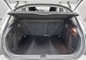 Подержанный автомобиль Citroen C4 Hatchback 2014 года (10 фото)