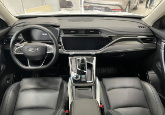 Подержанный автомобиль Geely Atlas Pro 2023 года (11 фото)