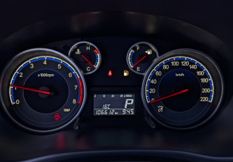 Подержанный автомобиль Suzuki SX4 Hatchback 2012 года (16 фото)