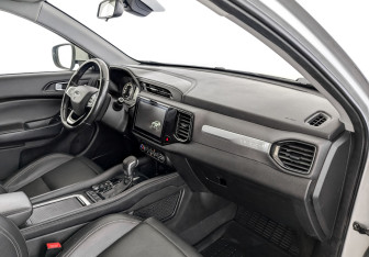 Подержанный автомобиль Chery Tiggo 4 2022 года (11 фото)