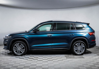 Подержанный автомобиль Skoda Kodiaq 2023 года (8 фото)