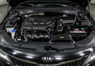 Подержанный автомобиль Kia Optima Sedan 2019 года (6 фото)