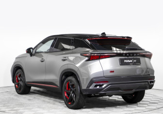 Подержанный автомобиль Omoda C5 2023 года (7 фото)