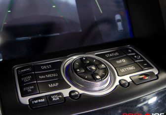 Подержанный автомобиль Infiniti FX 2009 года (17 фото)