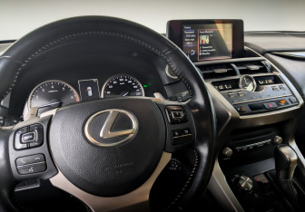 Подержанный автомобиль Lexus NX 2019 года (29 фото)