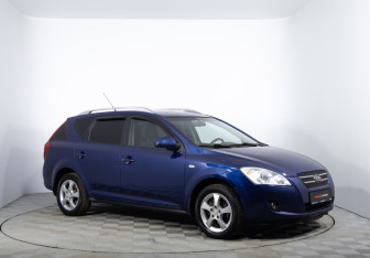 Подержанный автомобиль Kia Ceed Wagon 2008 года (3 фото)