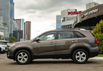 Подержанный автомобиль Kia Sorento 2013 года (6 фото)