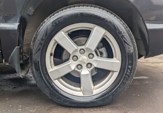 Подержанный автомобиль Hyundai Santa Fe 2008 года (14 фото)