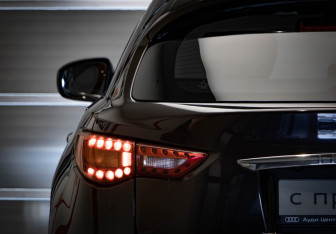 Подержанный автомобиль Infiniti FX 2013 года (38 фото)