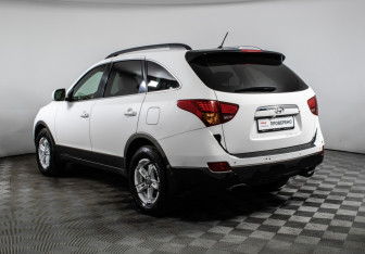 Подержанный автомобиль Hyundai ix55 2011 года (7 фото)