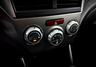 Подержанный автомобиль Subaru Forester Suv 2010 года (27 фото)