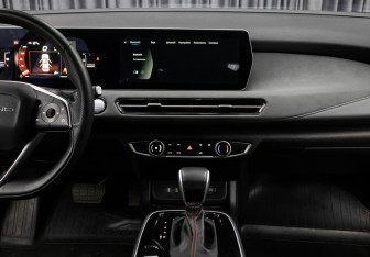 Подержанный автомобиль BAIC U5 Plus 2023 года (15 фото)