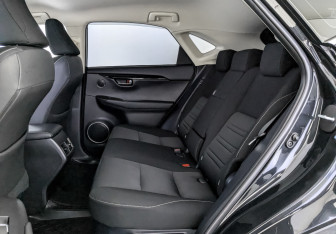 Подержанный автомобиль Lexus NX 2020 года (18 фото)