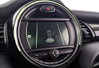 Подержанный автомобиль MINI Hatch 2019 года (27 фото)