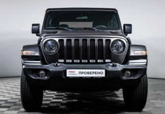 Подержанный автомобиль Jeep Wrangler 2021 года (2 фото)
