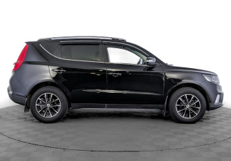 Подержанный автомобиль Geely Emgrand X7 2018 года (4 фото)