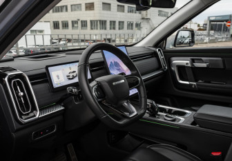 Подержанный автомобиль Jaecoo J7 2023 года (9 фото)