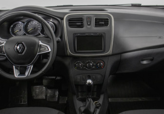 Подержанный автомобиль Renault Logan Sedan 2020 года (14 фото)