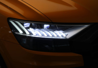 Подержанный автомобиль Audi Q8 2019 года (31 фото)