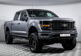 Подержанный автомобиль Ford F-150 2024 года (3 фото)