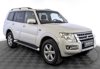 Подержанный автомобиль Mitsubishi Pajero 2018 года (3 фото)