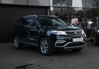 Подержанный автомобиль Geely Atlas 2018 года (3 фото)