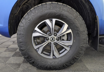 Подержанный автомобиль DongFeng DF6 2022 года (12 фото)
