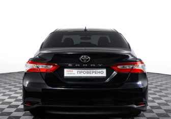 Подержанный автомобиль Toyota Camry Sedan 2018 года (6 фото)