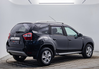 Подержанный автомобиль Nissan Terrano 2019 года (5 фото)