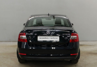 Подержанный автомобиль Skoda Octavia Liftback 2018 года (6 фото)