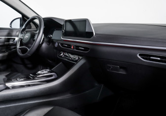 Подержанный автомобиль Hyundai Sonata 2019 года (9 фото)