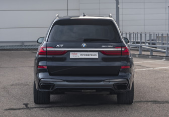 Подержанный автомобиль BMW X7 2019 года (6 фото)