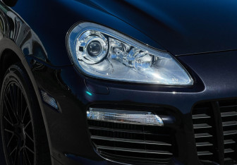 Подержанный автомобиль Porsche Cayenne 2007 года (20 фото)