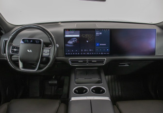 Подержанный автомобиль LiXiang L9 2023 года (12 фото)