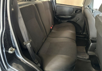 Подержанный автомобиль Chevrolet Niva 2015 года (10 фото)