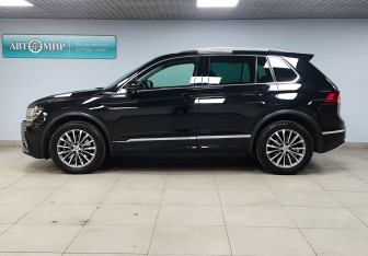 Подержанный автомобиль Volkswagen Tiguan 2018 года (8 фото)
