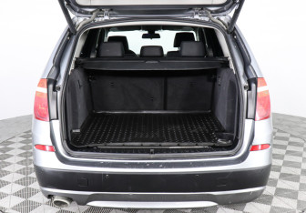 Подержанный автомобиль BMW X3 2014 года (9 фото)