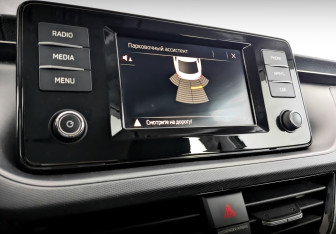 Подержанный автомобиль Skoda Rapid Liftback 2021 года (27 фото)