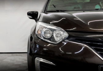 Подержанный автомобиль Renault Kaptur 2018 года (18 фото)