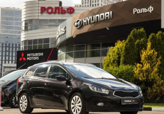Подержанный автомобиль Kia Ceed Wagon 2014 года (2 фото)