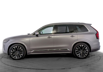 Новый Volvo XC90 2025 (3 фото)