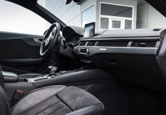 Подержанный автомобиль Audi A5 Liftback 2017 года (14 фото)