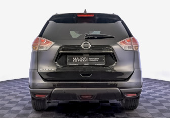 Подержанный автомобиль Nissan X-Trail 2017 года (6 фото)