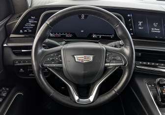 Подержанный автомобиль Cadillac Escalade Suv 2022 года (22 фото)