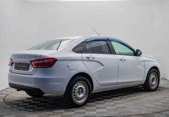Подержанный автомобиль LADA (ВАЗ) Vesta Sedan 2016 года (5 фото)